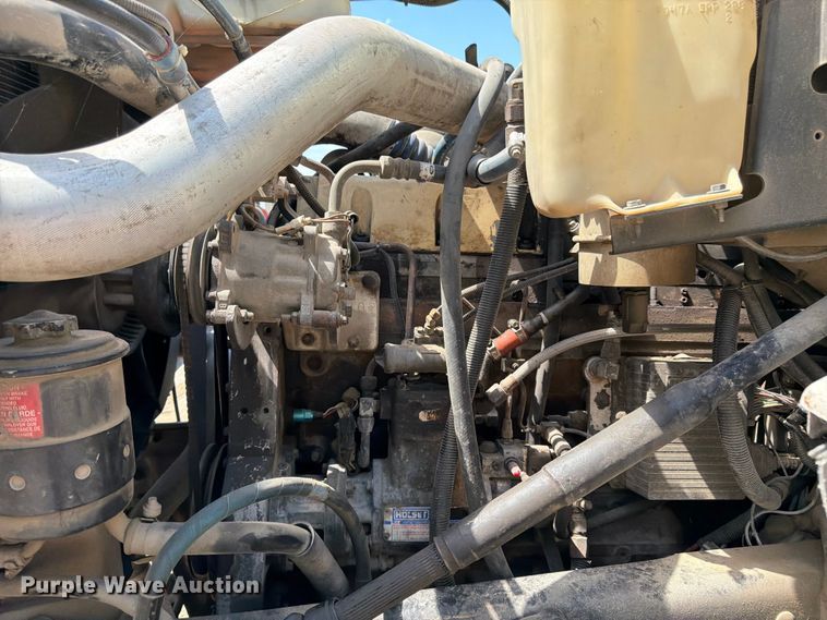 image for item FN5754 1996 Ford LTA9000 vacuum truck