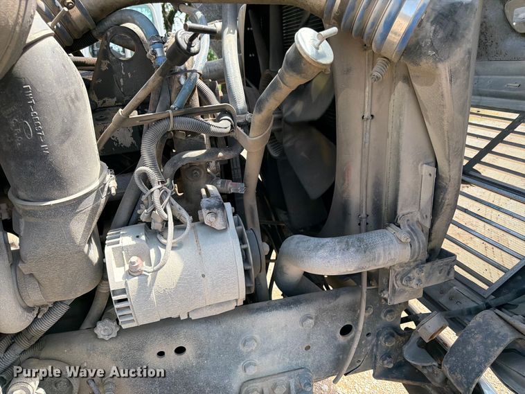 image for item FN5754 1996 Ford LTA9000 vacuum truck