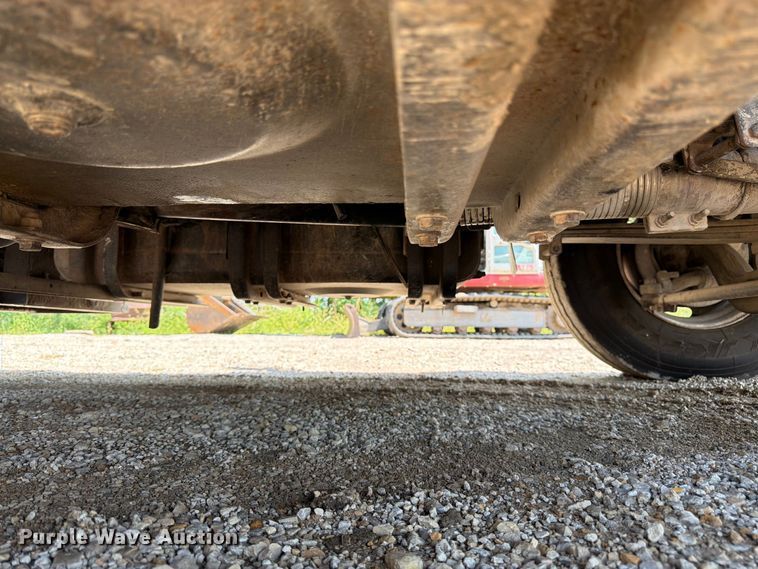 image for item FN5754 1996 Ford LTA9000 vacuum truck