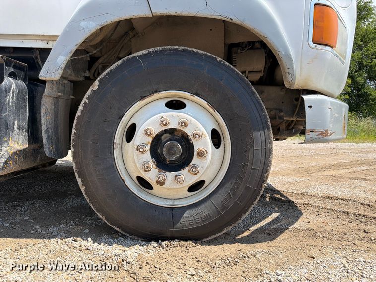 image for item FN5754 1996 Ford LTA9000 vacuum truck