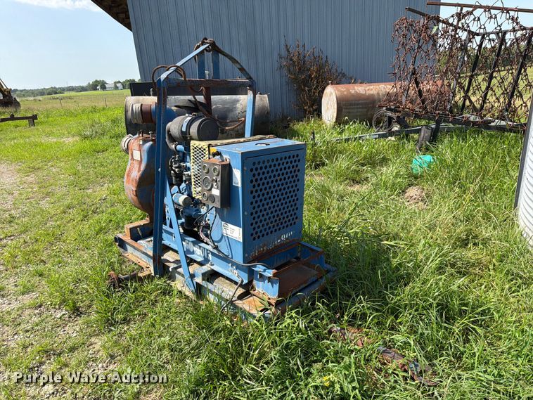 image for item FN5772 10 series 16C2-4045D water pump