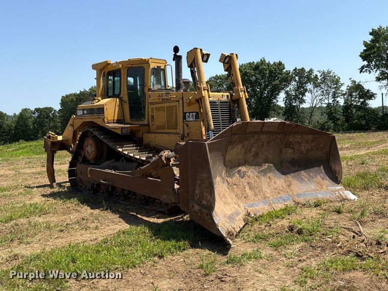 image for item FN5775 1995 Caterpillar D8N dozer