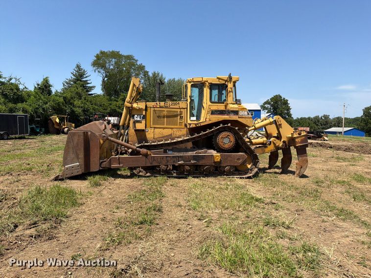 image for item FN5775 1995 Caterpillar D8N dozer