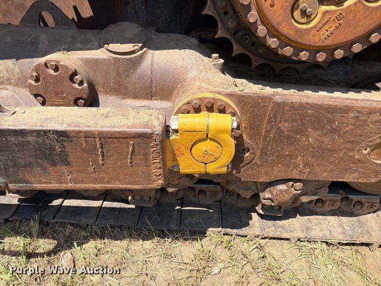 image for item FN5775 1995 Caterpillar D8N dozer