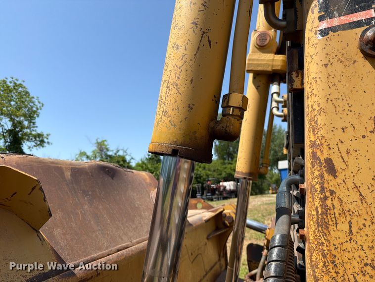 image for item FN5775 1995 Caterpillar D8N dozer
