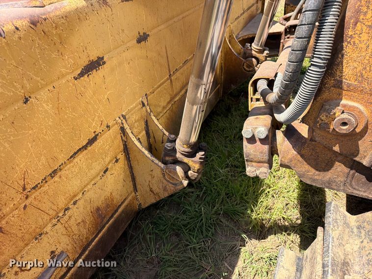 image for item FN5775 1995 Caterpillar D8N dozer