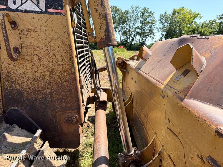 image for item FN5775 1995 Caterpillar D8N dozer
