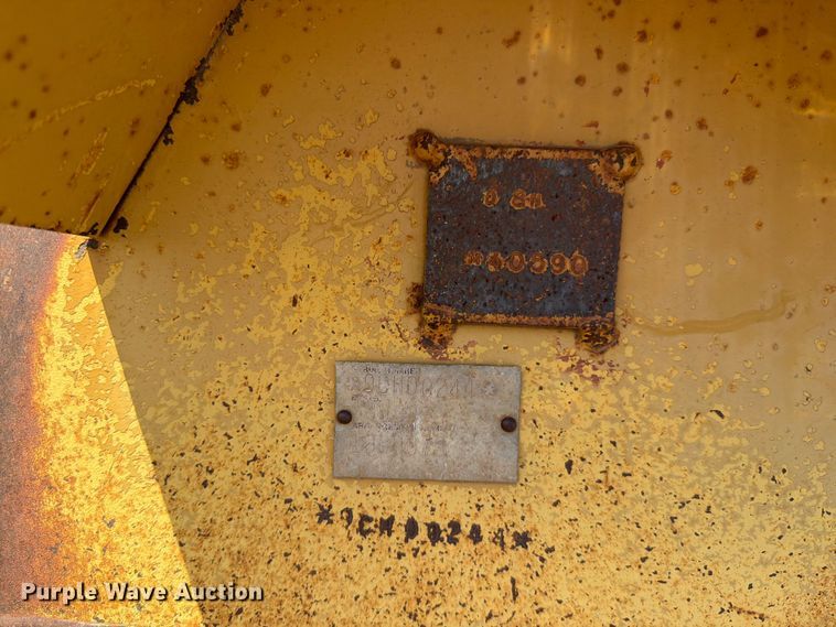 image for item FN5775 1995 Caterpillar D8N dozer