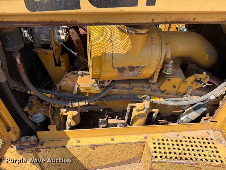 image for item FN5775 1995 Caterpillar D8N dozer