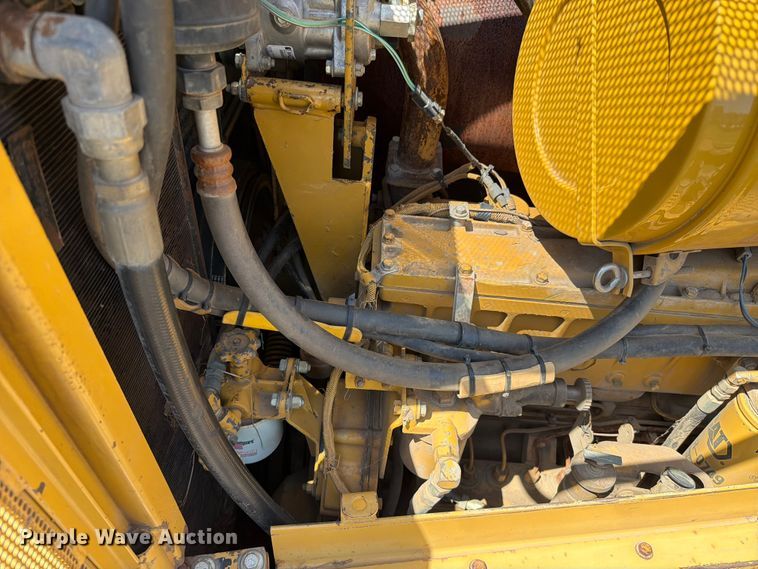 image for item FN5775 1995 Caterpillar D8N dozer