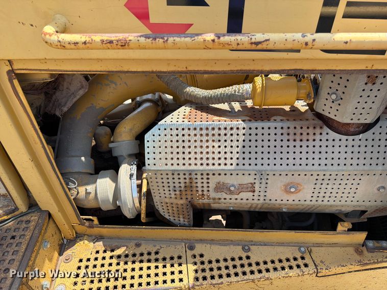 image for item FN5775 1995 Caterpillar D8N dozer