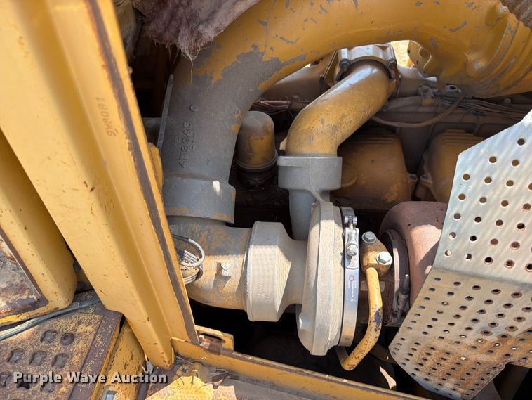 image for item FN5775 1995 Caterpillar D8N dozer