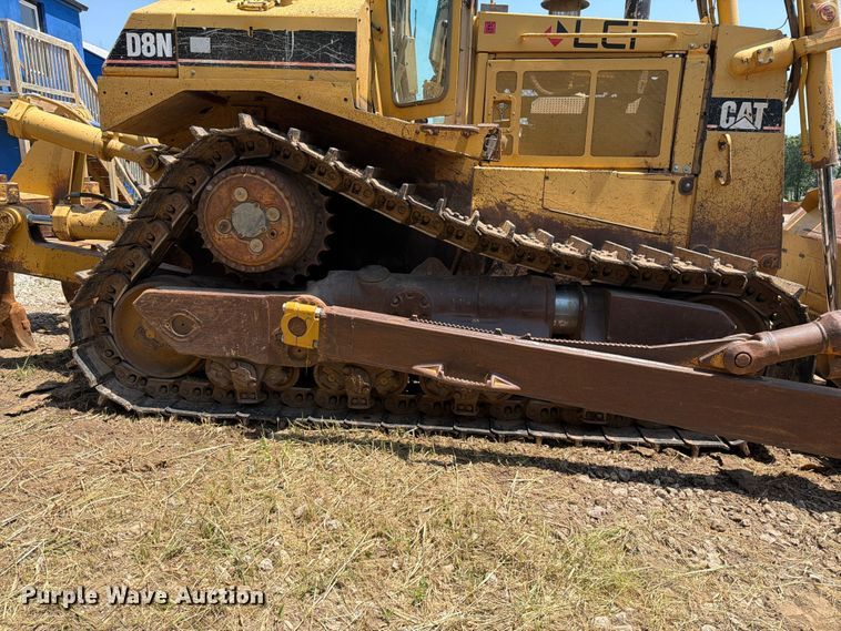 image for item FN5775 1995 Caterpillar D8N dozer
