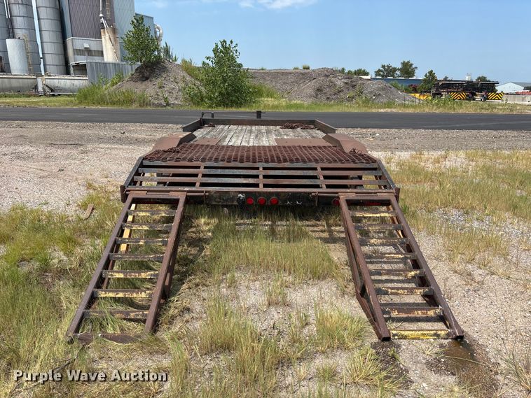 image for item FP3007 2002 Ullhaul 182WB utility trailer