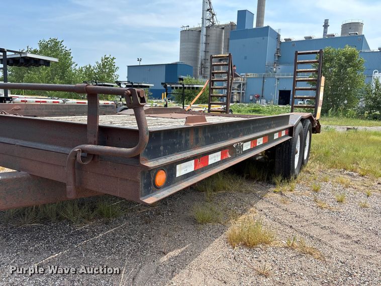 image for item FP3007 2002 Ullhaul 182WB utility trailer