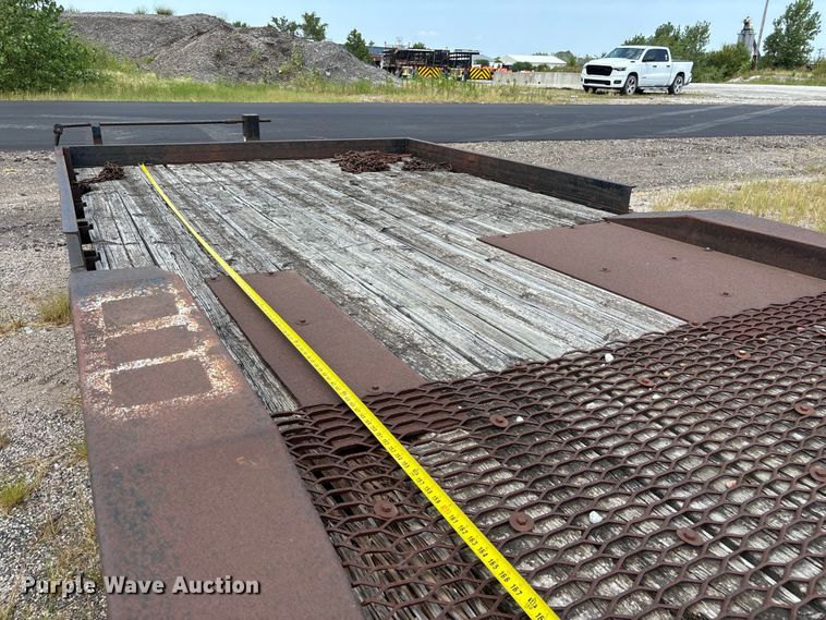 image for item FP3007 2002 Ullhaul 182WB utility trailer