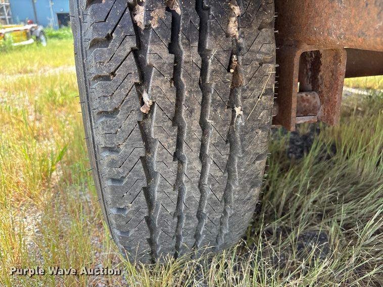 image for item FP3007 2002 Ullhaul 182WB utility trailer