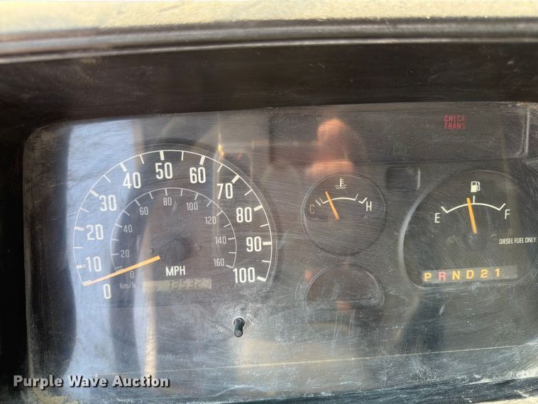 image for item FP3008 2001 GMC W5500 flatbed truck