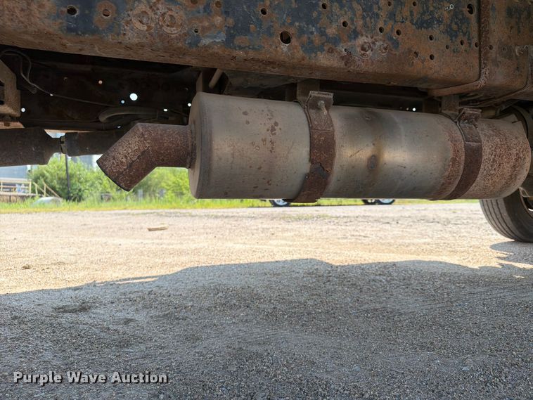 image for item FP3008 2001 GMC W5500 flatbed truck