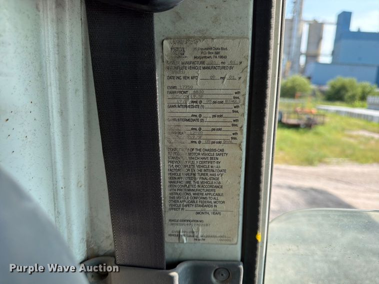 image for item FP3008 2001 GMC W5500 flatbed truck