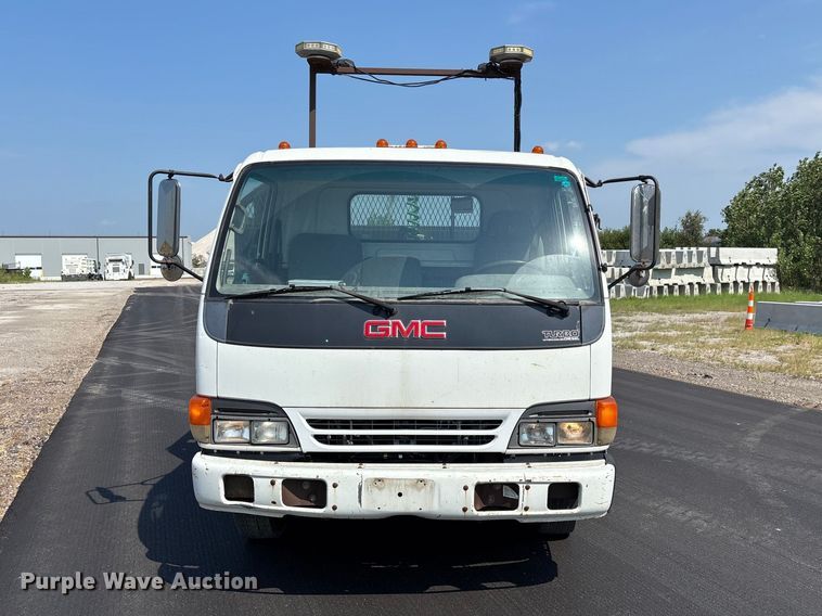 image for item FP3009 2004 GMC W5500 flatbed truck