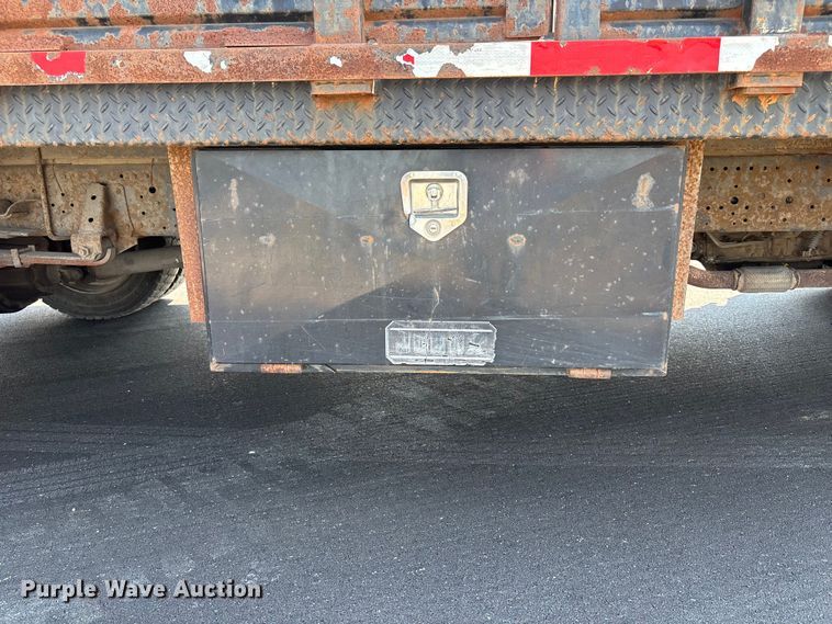 image for item FP3009 2004 GMC W5500 flatbed truck