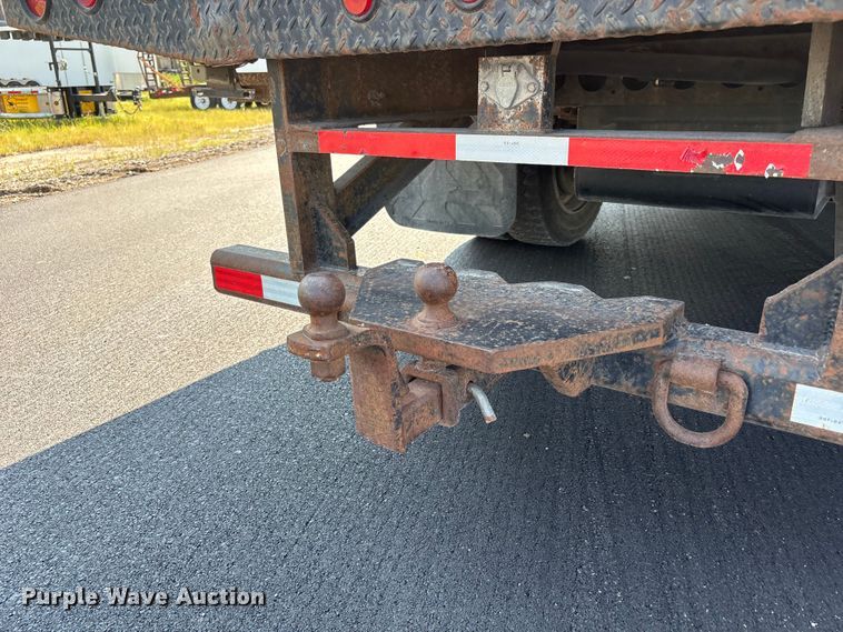 image for item FP3009 2004 GMC W5500 flatbed truck