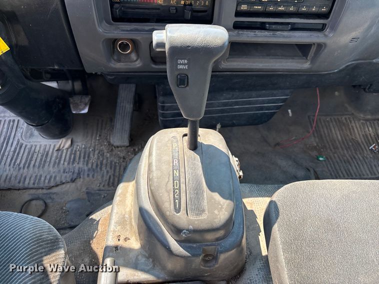 image for item FP3009 2004 GMC W5500 flatbed truck