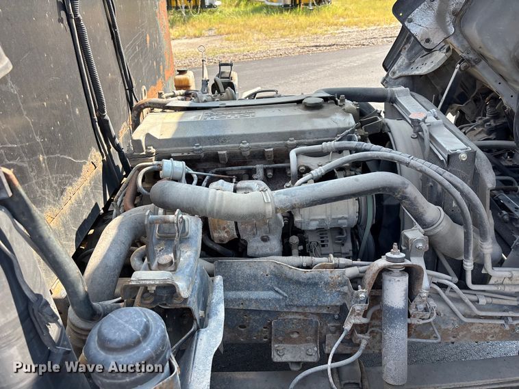 image for item FP3009 2004 GMC W5500 flatbed truck
