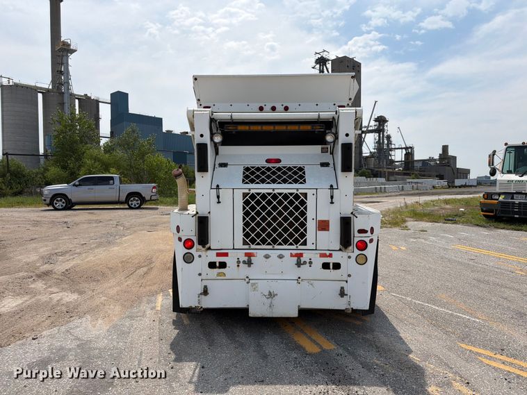 image for item FP3011 2001 Johnston M4 street sweeper