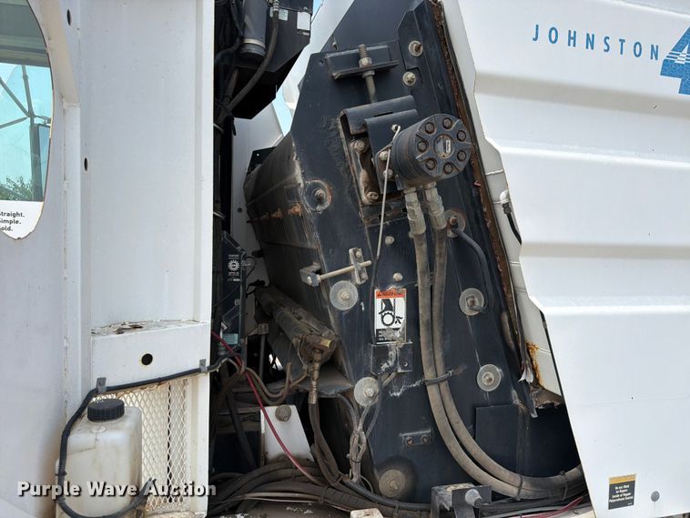 image for item FP3011 2001 Johnston M4 street sweeper