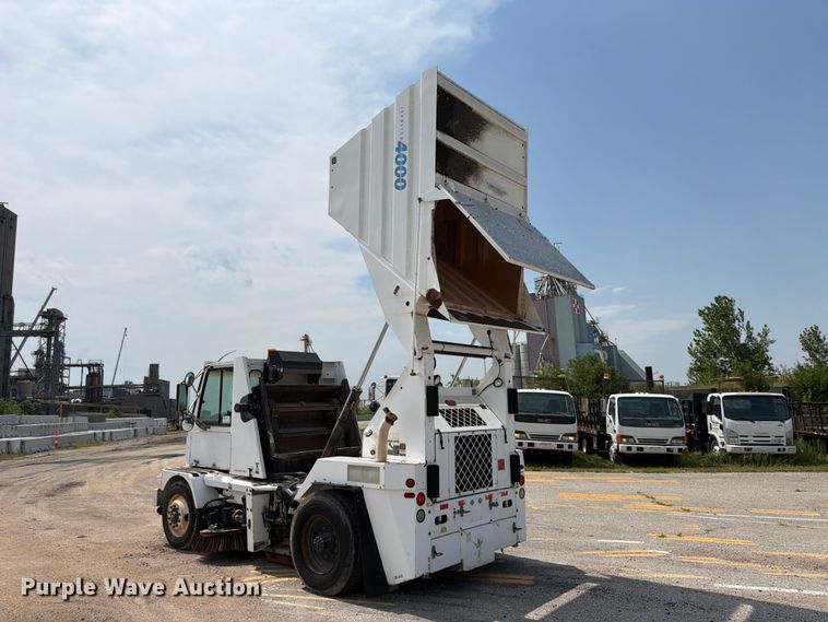 image for item FP3011 2001 Johnston M4 street sweeper