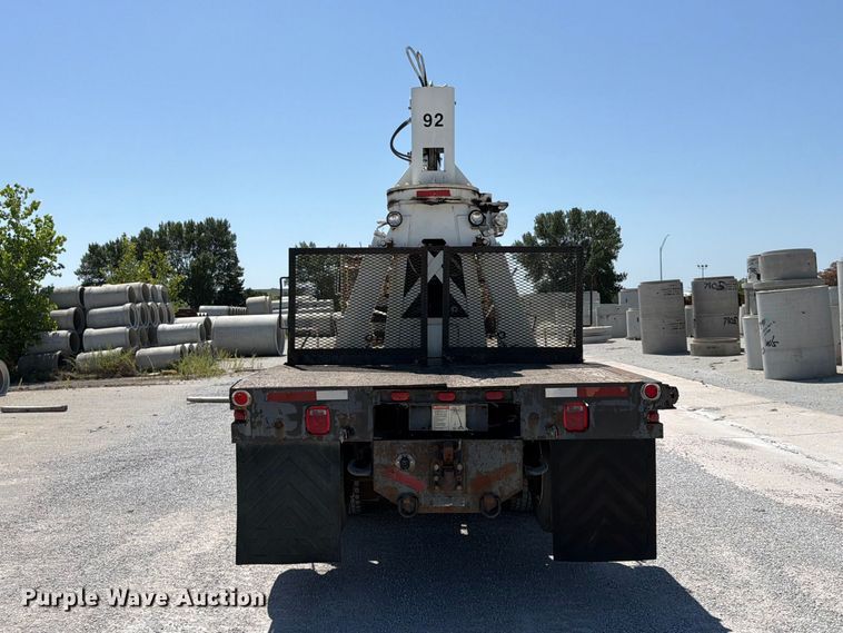 image for item FP4000 2001 Mack RD680S crane truck