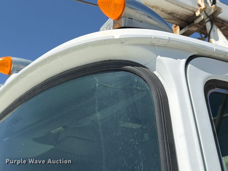 image for item FP4000 2001 Mack RD680S crane truck