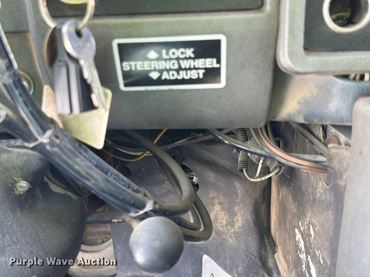 image for item FP4000 2001 Mack RD680S crane truck