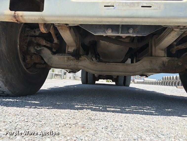 image for item FP4000 2001 Mack RD680S crane truck