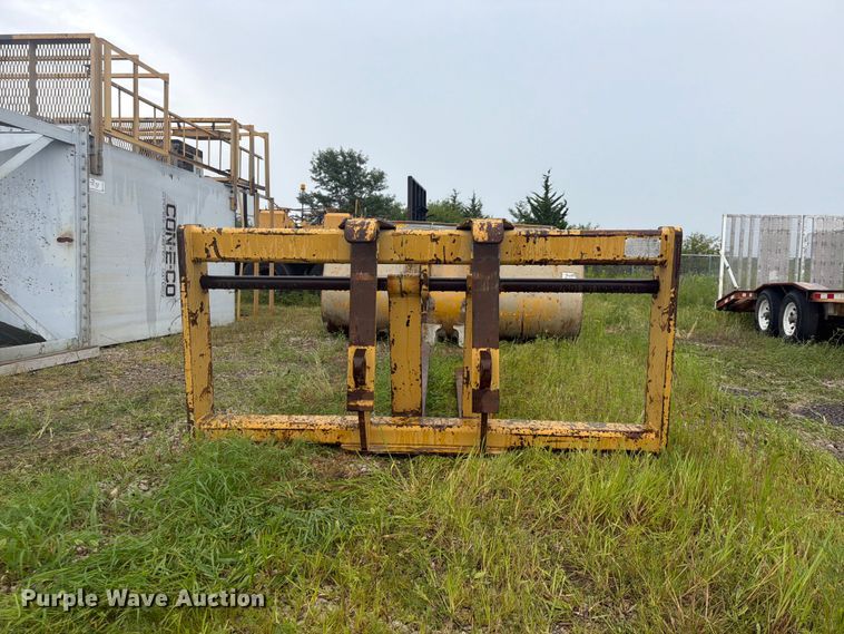 image for item FP4001 Caterpillar wheel loader forks
