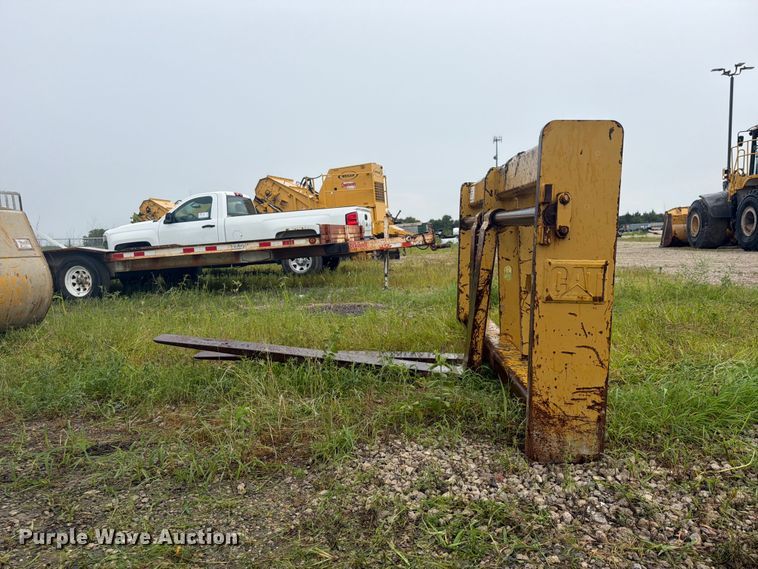 image for item FP4001 Caterpillar wheel loader forks