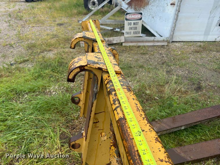 image for item FP4001 Caterpillar wheel loader forks