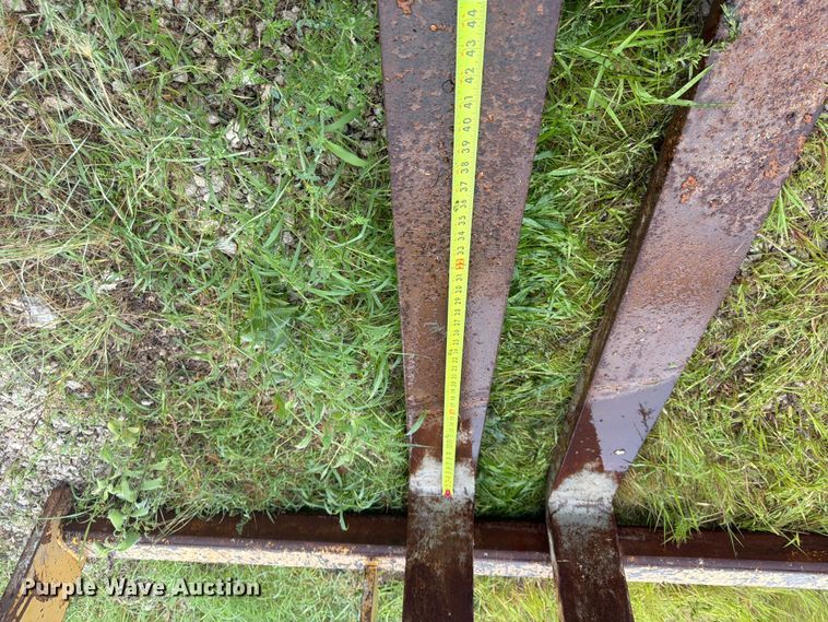 image for item FP4001 Caterpillar wheel loader forks