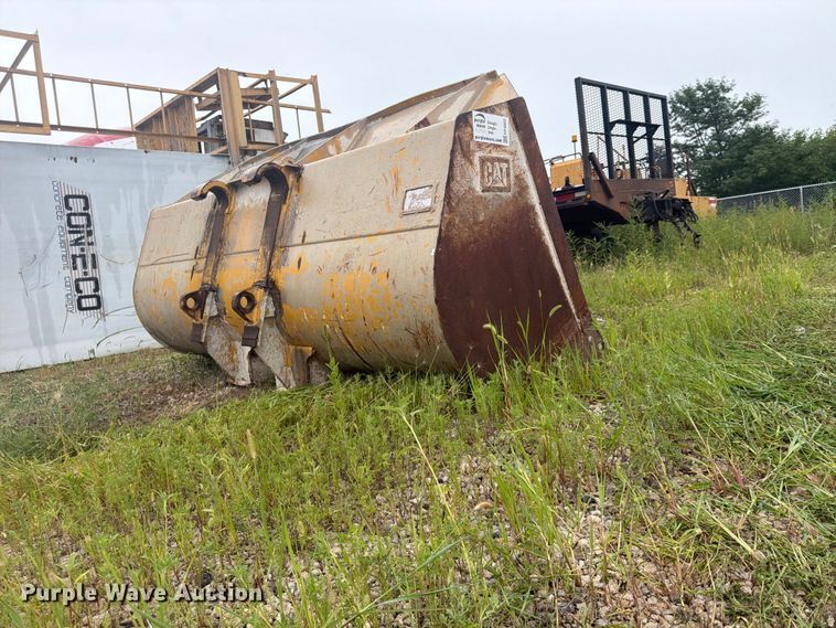 image for item FP4002 Caterpillar wheel loader bucket