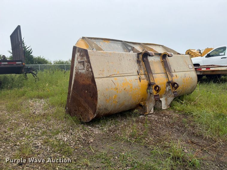 image for item FP4002 Caterpillar wheel loader bucket