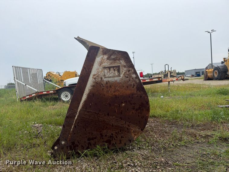 image for item FP4002 Caterpillar wheel loader bucket