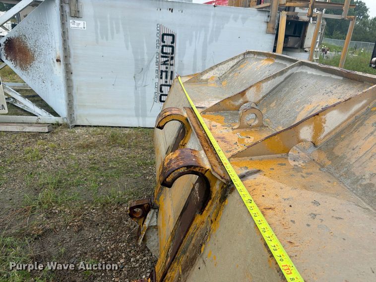 image for item FP4002 Caterpillar wheel loader bucket