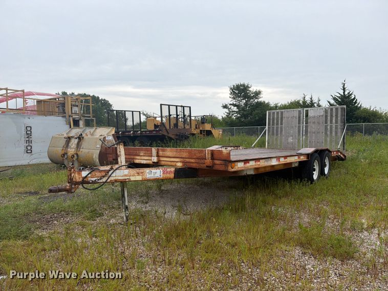 2002 Ullhaul utility trailer