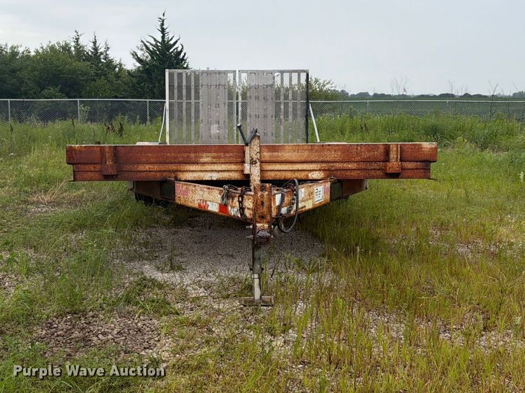 image for item FP4005 2002 Ullhaul utility trailer