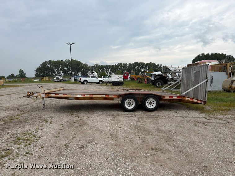 image for item FP4005 2002 Ullhaul utility trailer