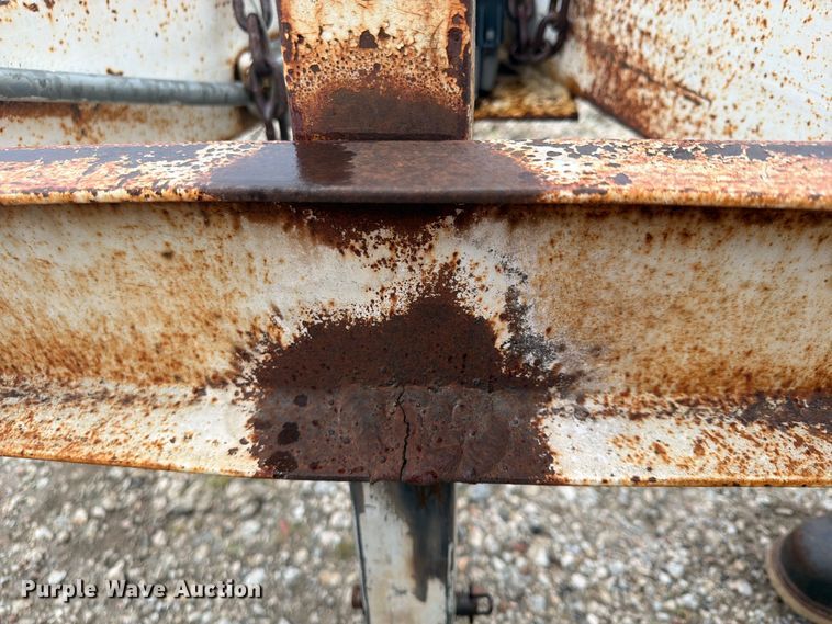 image for item FP4005 2002 Ullhaul utility trailer