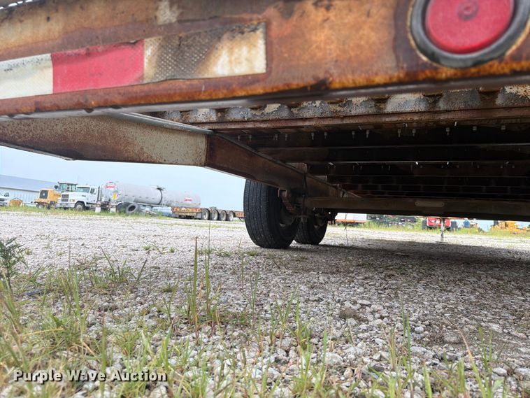 image for item FP4005 2002 Ullhaul utility trailer