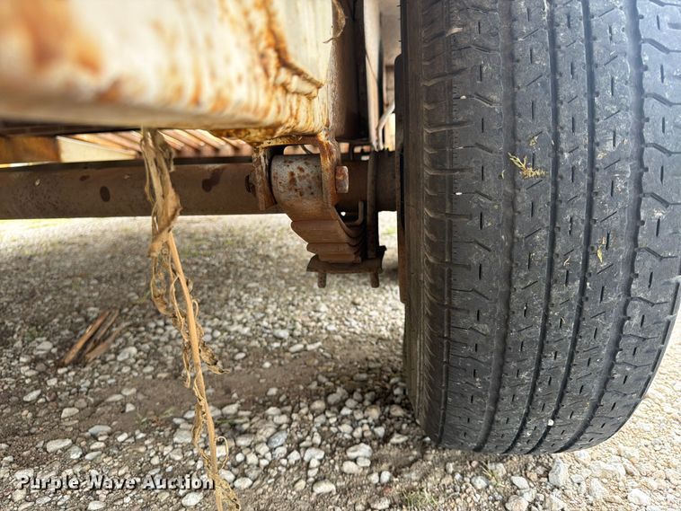 image for item FP4005 2002 Ullhaul utility trailer